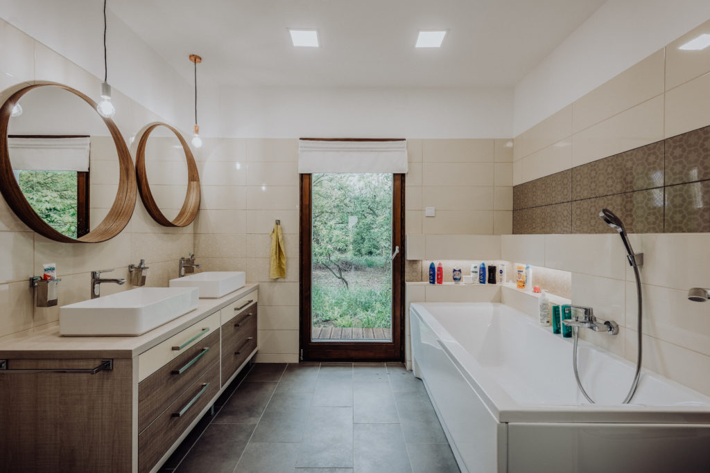 könnyűszerkezetes ház fürdőszoba